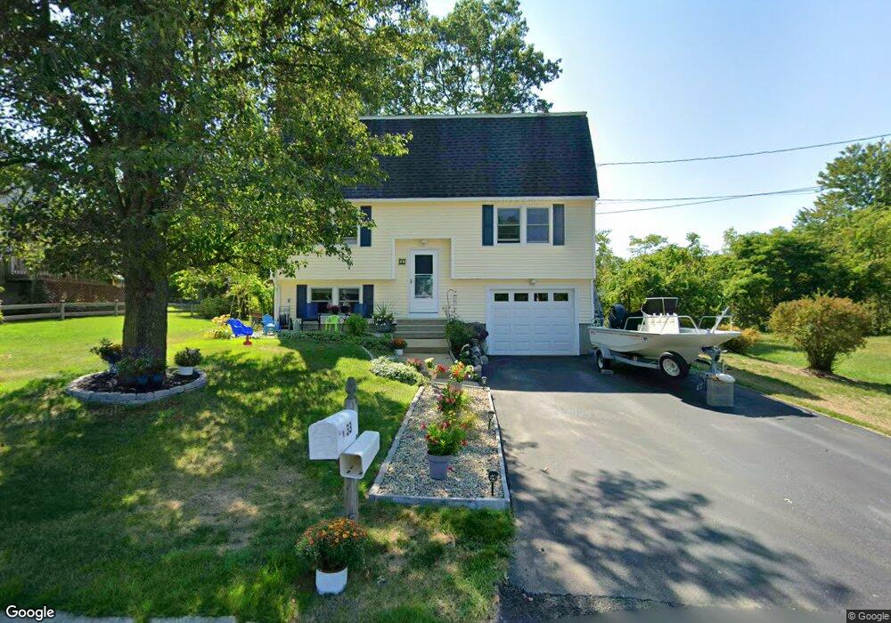 33 Robin Hood Rd, Nashua, NH 03062 - photo 1