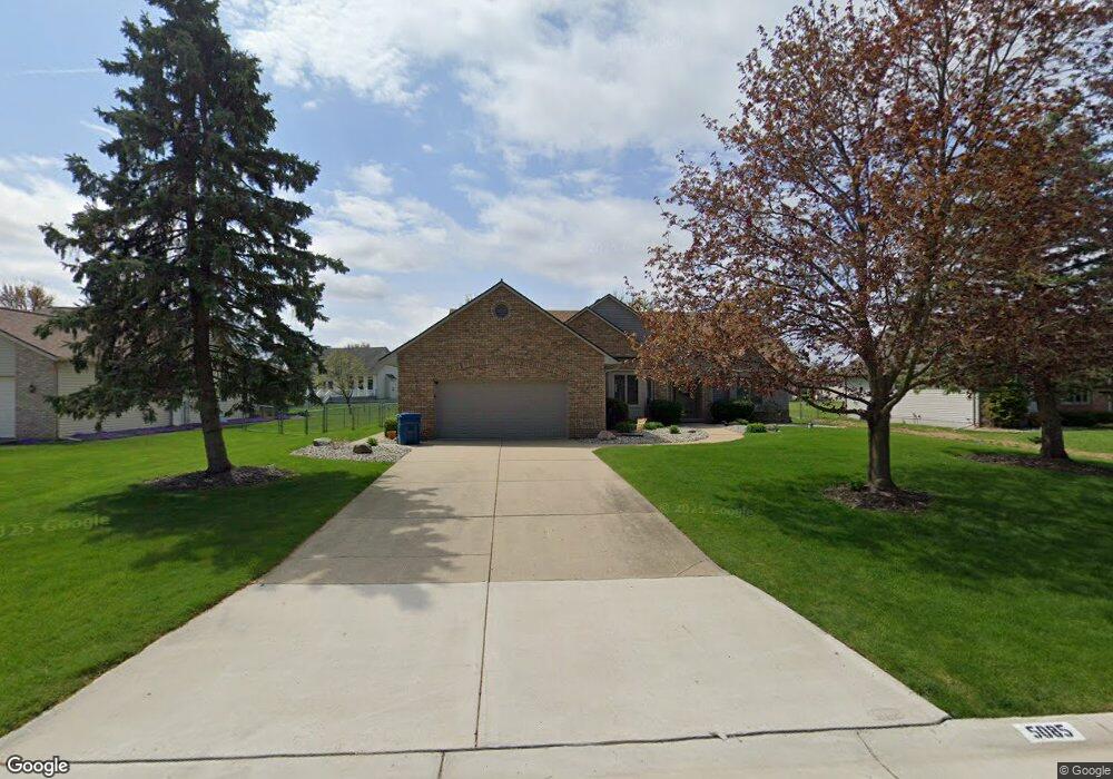 5085 Wyndemere Square, Swartz Creek, MI 48473 - photo 1