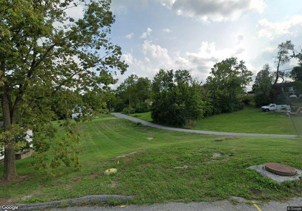 328 Goddard St, Harrodsburg, KY 40330 - photo 1