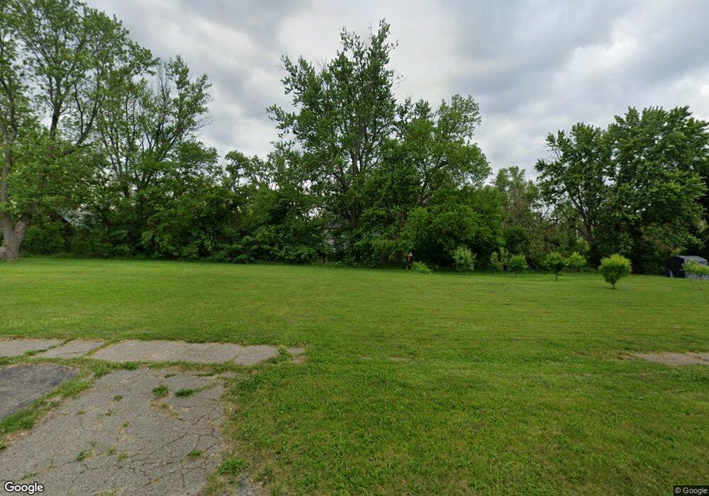 1634 Mabel Ave, Flint, MI 48506 - photo 1