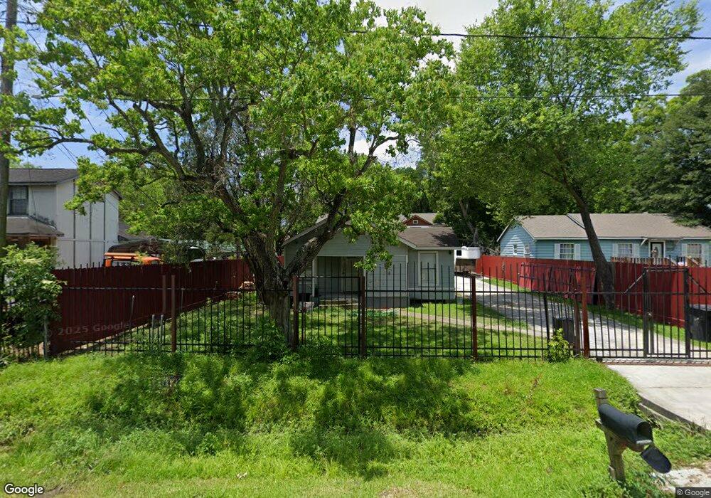 6027 Hoffman St, Houston, TX 77028 - photo 1