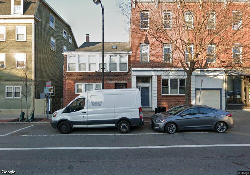 449 Cambridge St unit 1/Fl, Cambridge, MA 02141 - photo 1