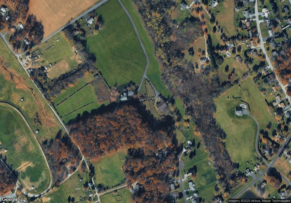 915 Barts Church Rd unit 6, Hanover, PA 17331 - photo 1