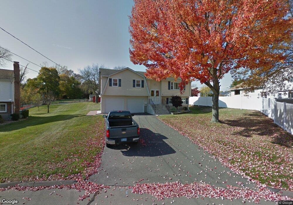 15 Cricket Ln, Newington, CT 06111 - photo 1