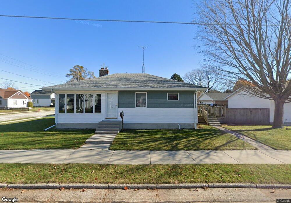 1119 Elm St, Manitowoc, WI 54220 - photo 1