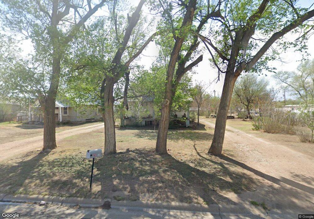 411 S Jefferson St, Hugoton, KS 67951 - photo 1