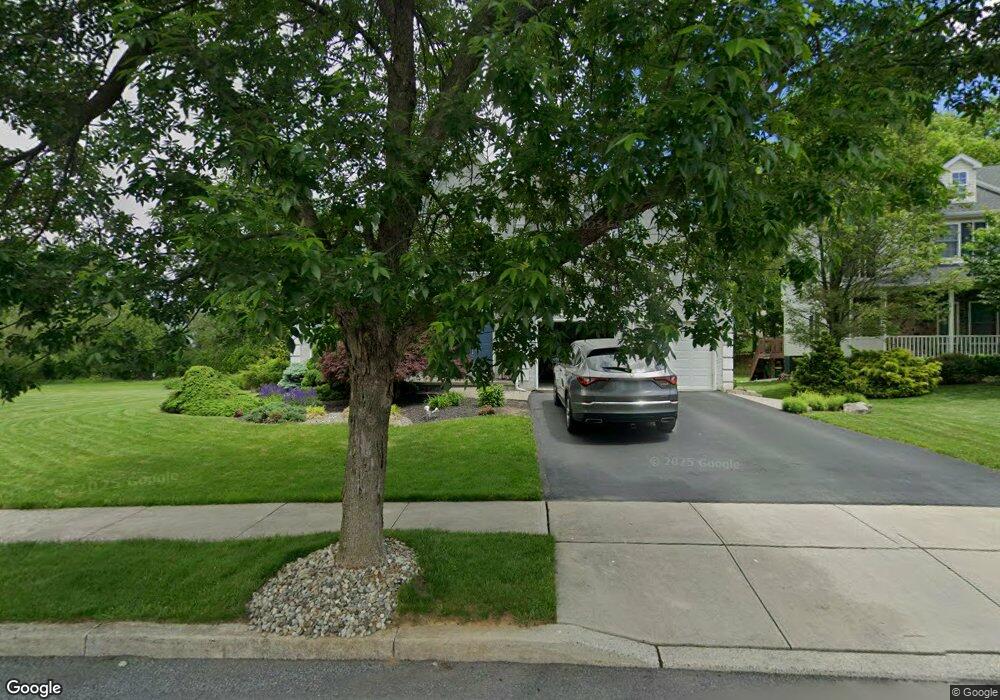 6948 Hearth Ln, Macungie, PA 18062 - photo 1