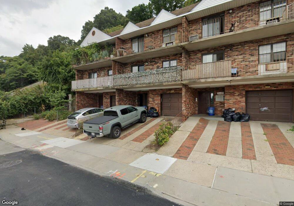 6501 242nd St unit 1B, Little Neck, NY 11362 - photo 1