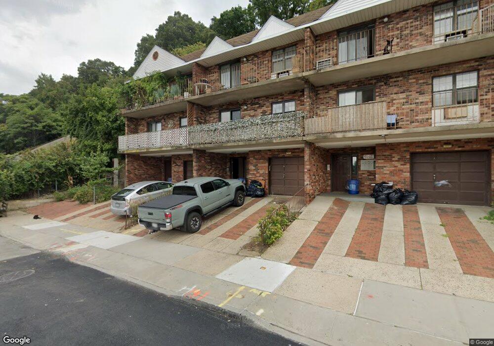 6501 242nd St, Little Neck, NY 11362 - photo 1