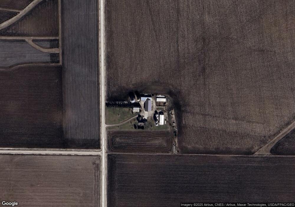 5209 Fairchild Rd, Center Point, IA 52213 - photo 1