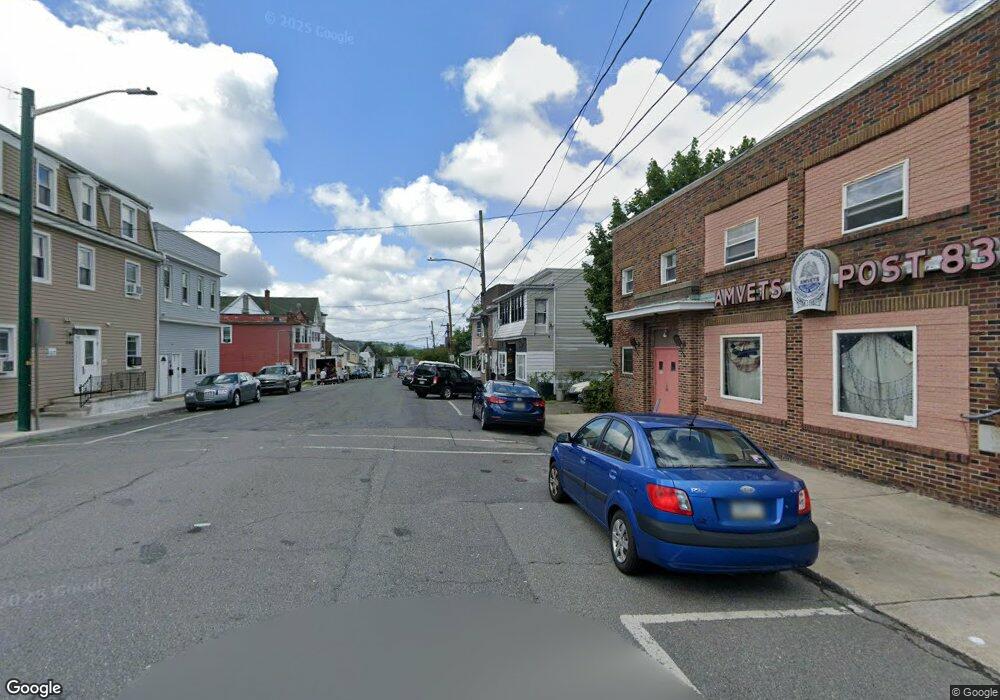 118 W West Ridge St, Lansford, PA 18232 - photo 1