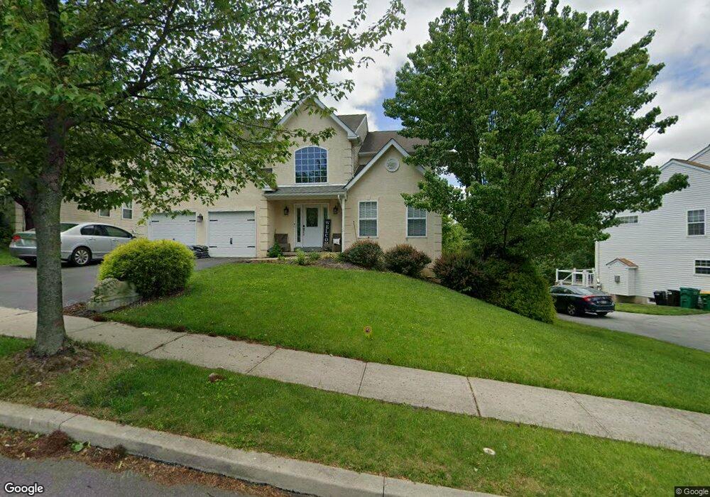 7160 Hearth Ln, Macungie, PA 18062 - photo 1