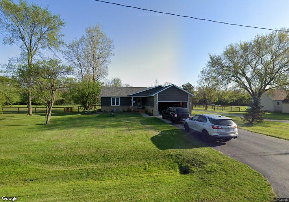 1081 Linus St, Flint, MI 48507 - photo 1