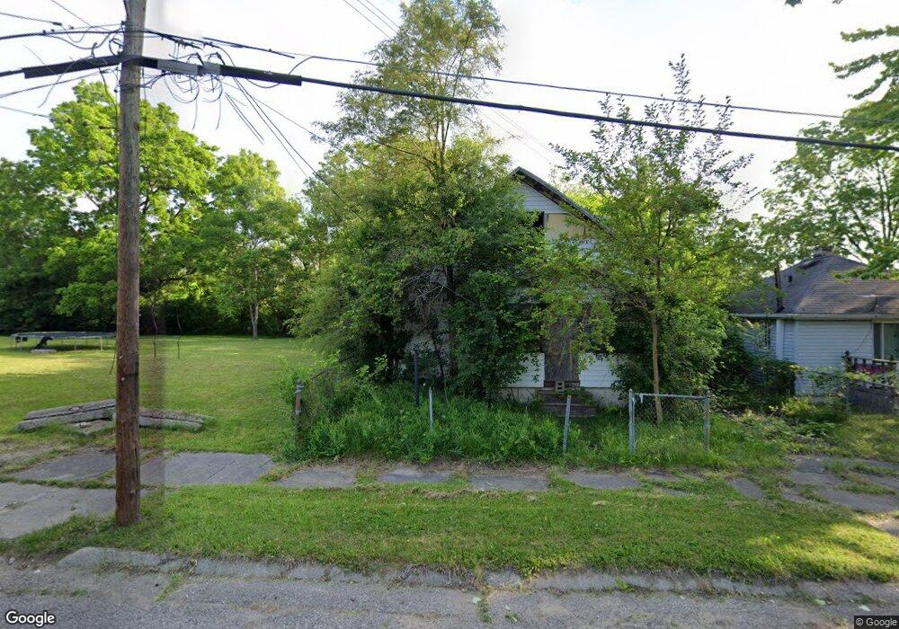 1049 E Austin Ave, Flint, MI 48505 - photo 1