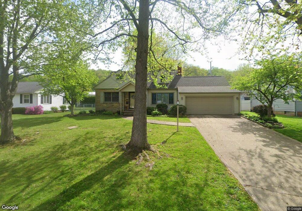 902 Fairview Blvd, Coshocton, OH 43812 - photo 1