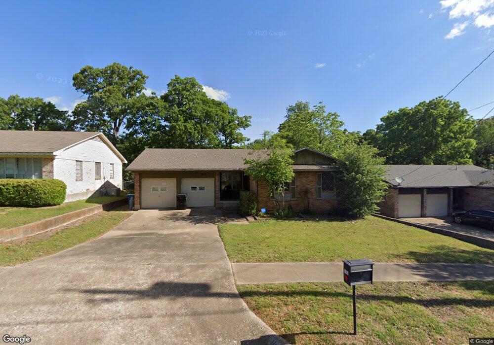 113 E Coffin St, Denison, TX 75021 - photo 1