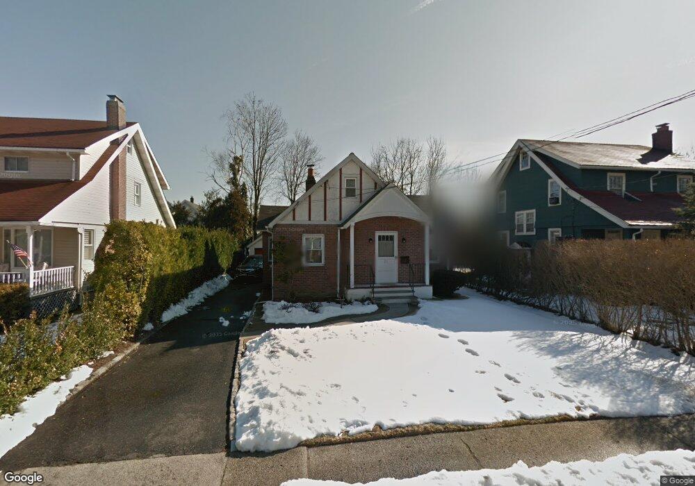 20 Linden St, Manhasset, NY 11030 - photo 1