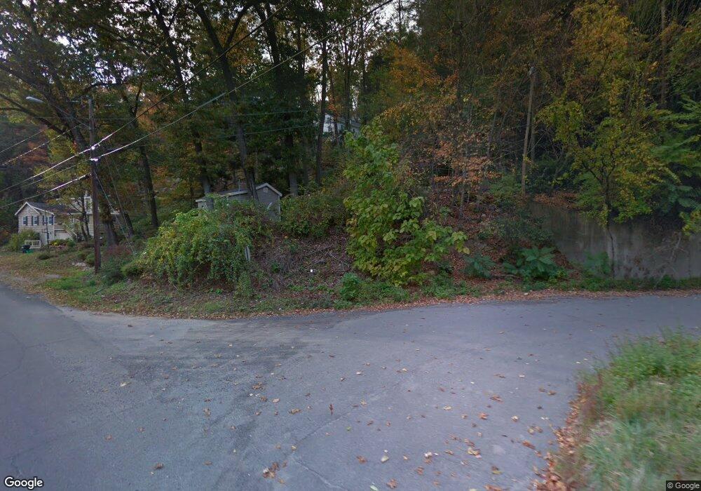 11 Hemlock Trail, Sandy Hook, CT 06482 - photo 1