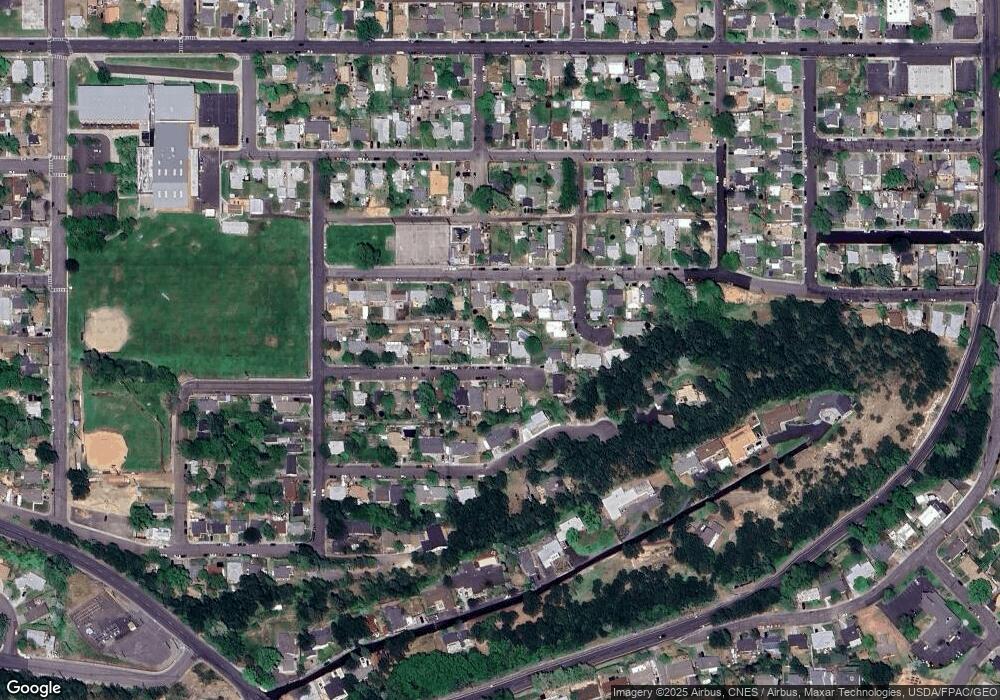 1413 E 15th St, the Dalles, OR 97058 - photo 1