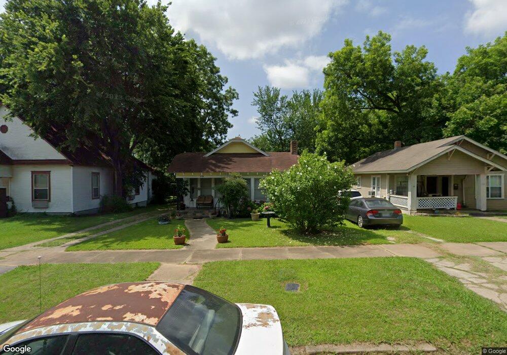 1114 W Woodard St, Denison, TX 75020 - photo 1