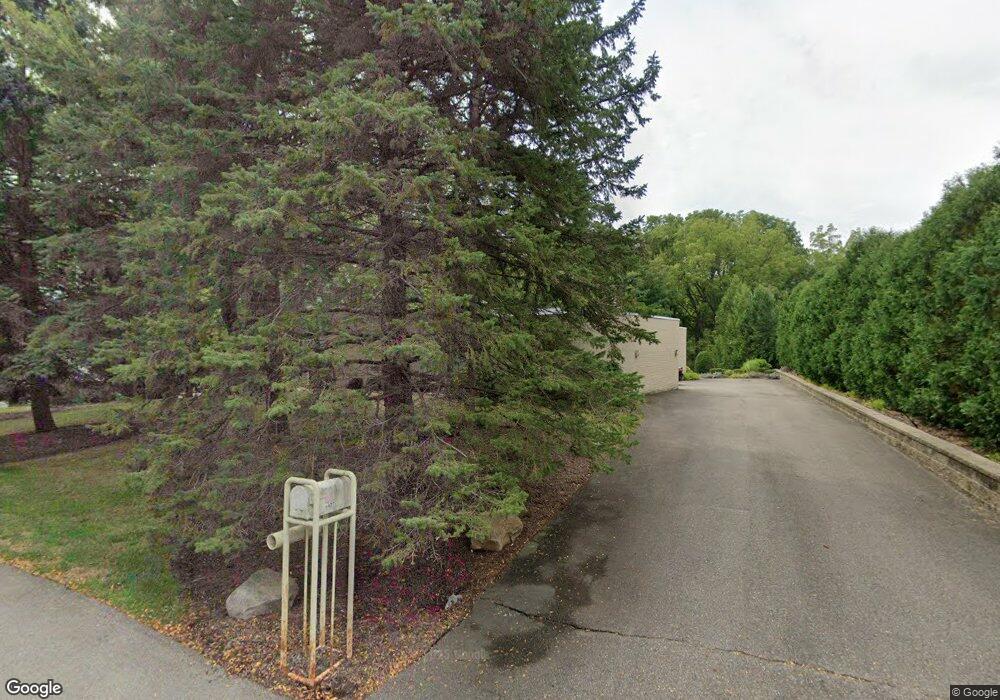 1437 Sodon Lake Dr, Bloomfield Hills, MI 48302 - photo 1