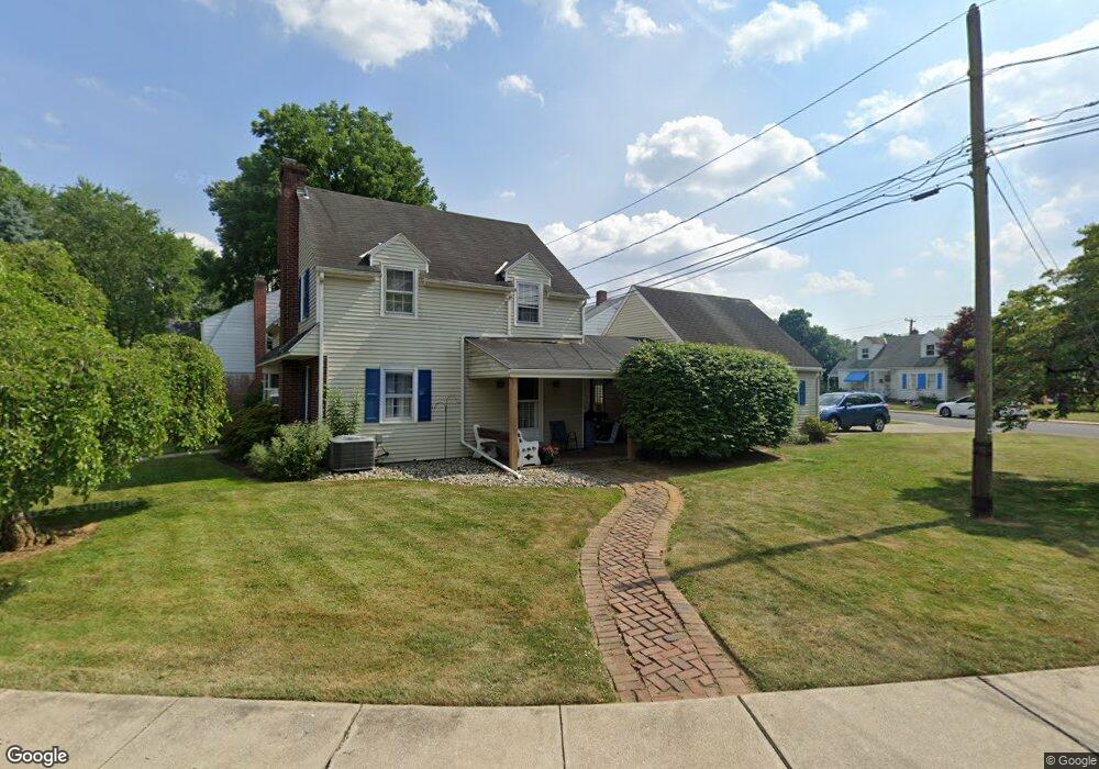 420 Robin Rd, Allentown, PA 18104 - photo 1