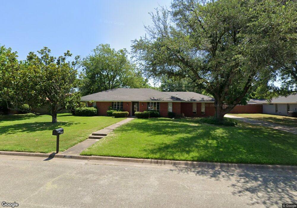 602 Lusk St, Bonham, TX 75418 - photo 1