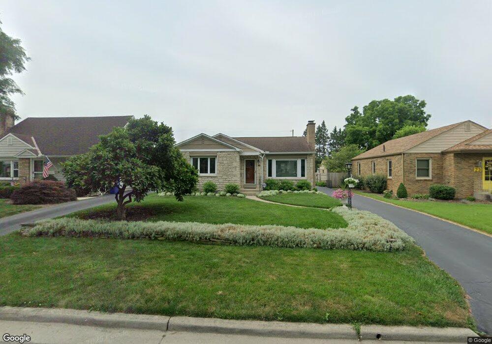 31 E Weisheimer Rd, Columbus, OH 43214 - photo 1