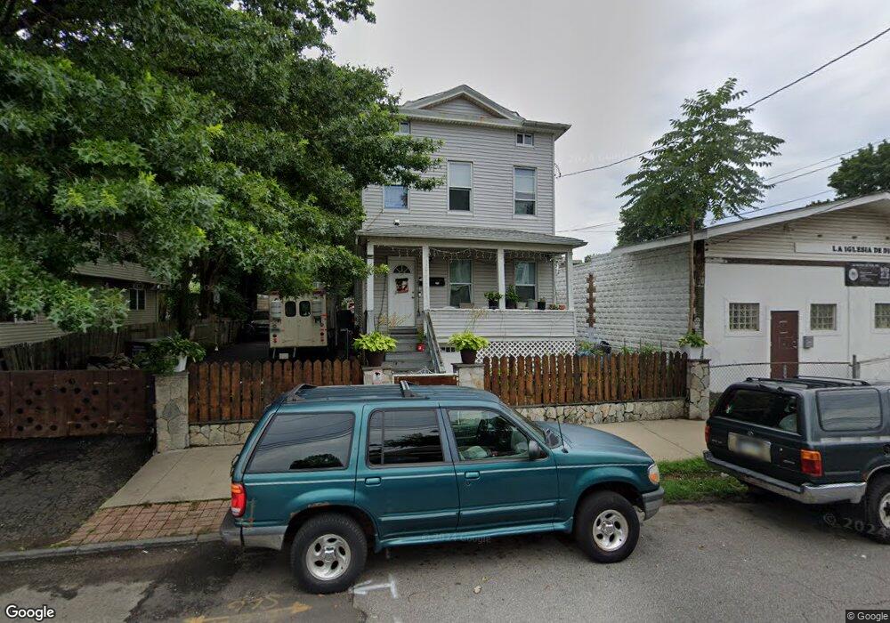 485 Gregory St unit 2, Bridgeport, CT 06604 - photo 1