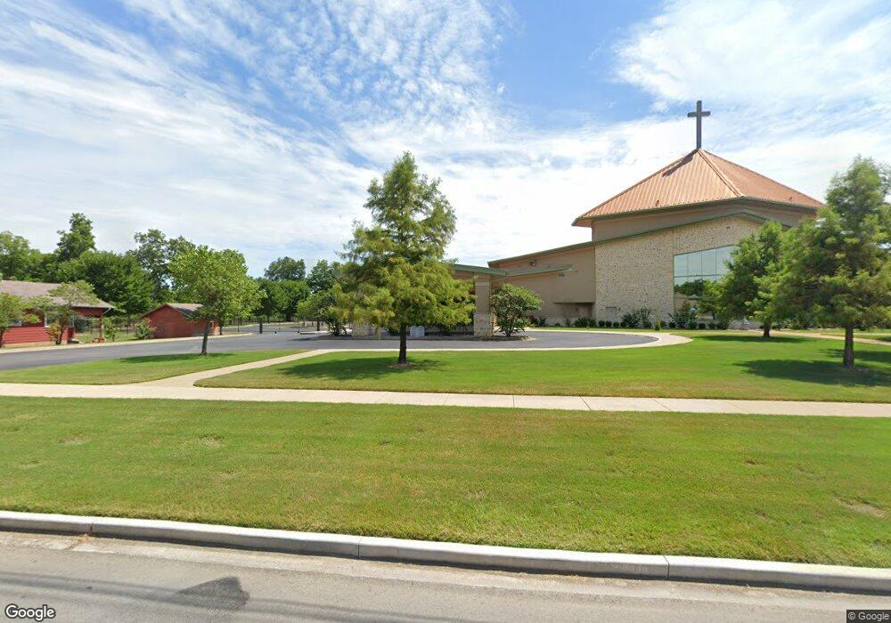 310 E 5th St, Skiatook, OK 74070 - photo 1