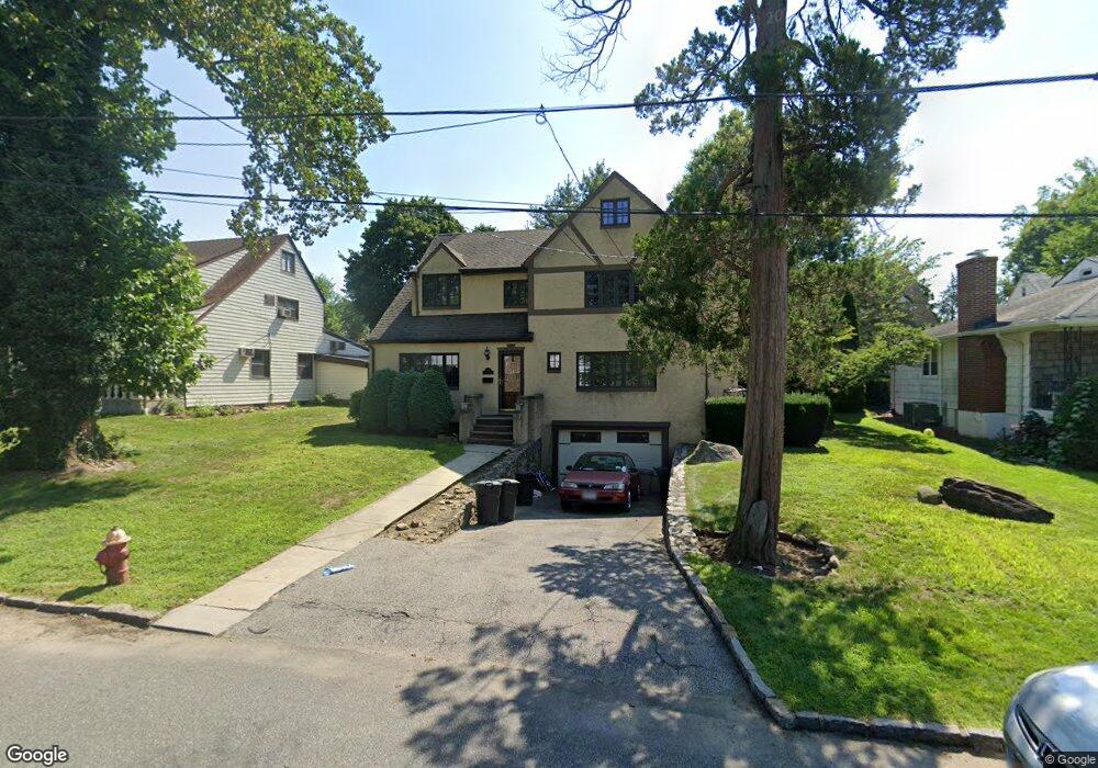 46 Algonquin Rd, Yonkers, NY 10710 - photo 1