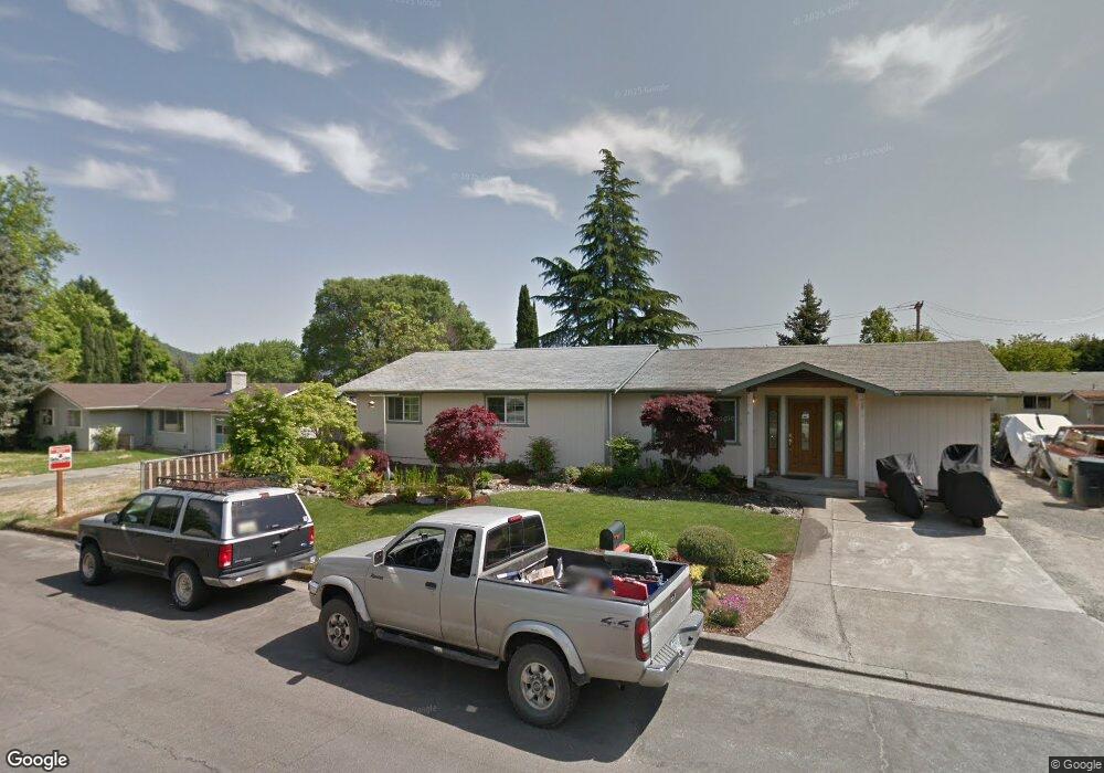 791 NW Carol Dr, Grants Pass, OR 97526 - photo 1