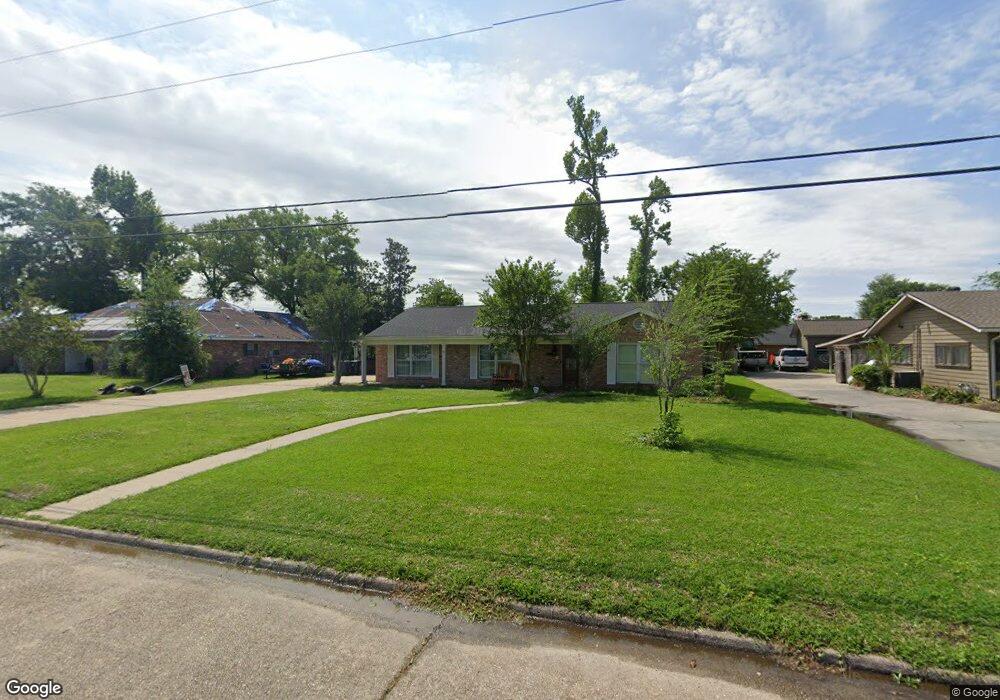 925 Terry Ln, Lake Charles, LA 70605 - photo 1