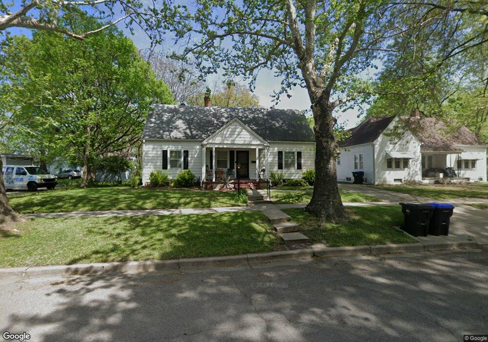 310 SW Quinton Ave, Topeka, KS 66606 - photo 1