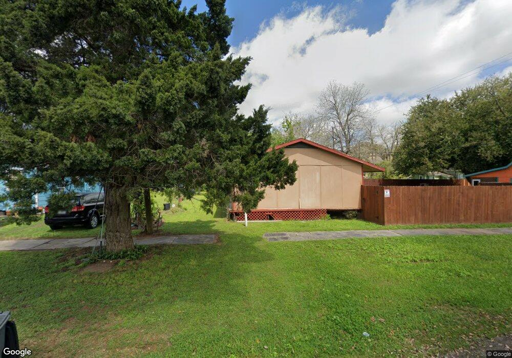 2105 2nd St, Bay City, TX 77414 - photo 1