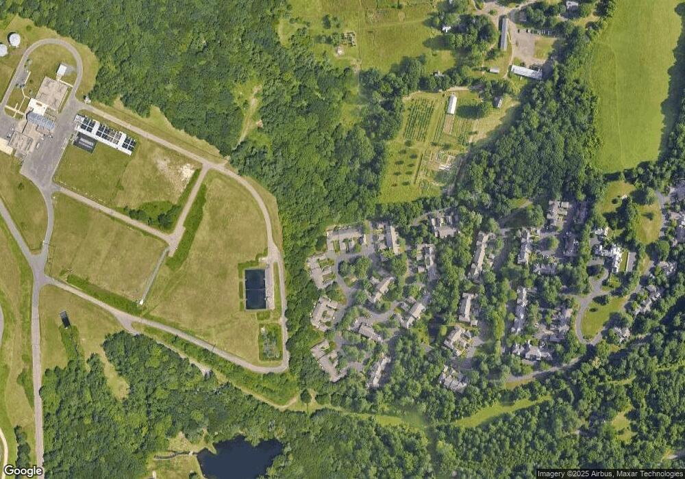 15 Chambord Park, Bloomfield, CT 06002 - photo 1