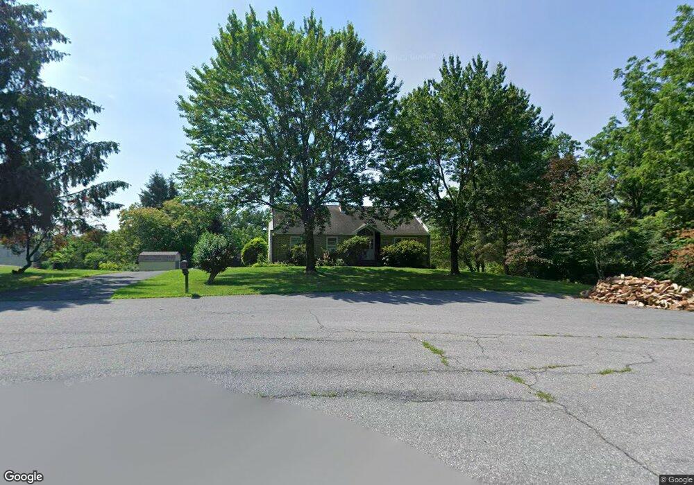 411 Knoll Cir, Nazareth, PA 18064 - photo 1