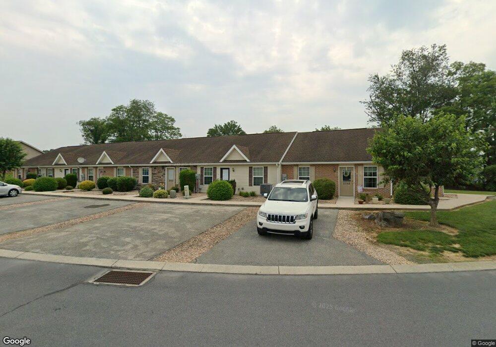 2748 Roosevelt Dr, Chambersburg, PA 17201 - photo 1