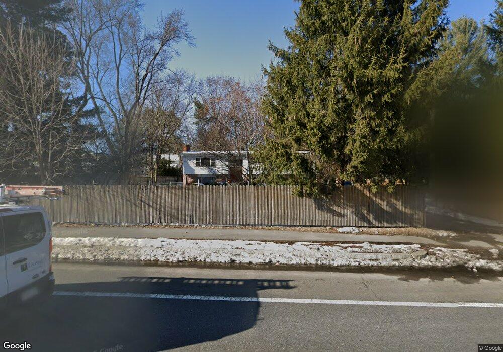 645 Worcester St unit 645, Wellesley Hills, MA 02481 - photo 1