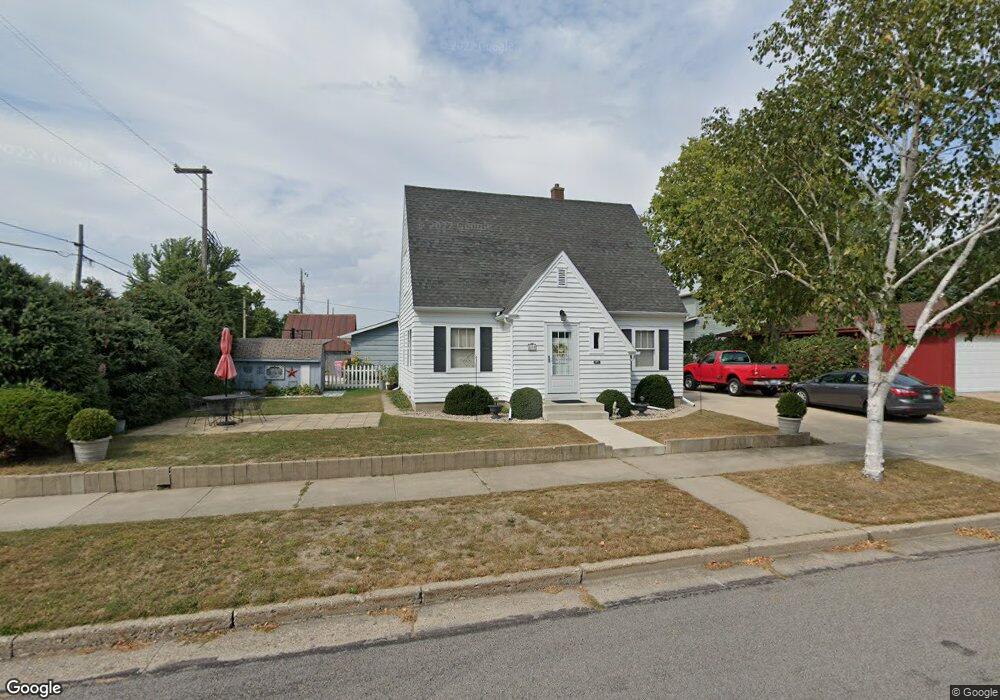 810 3rd St N, New Ulm, MN 56073 - photo 1