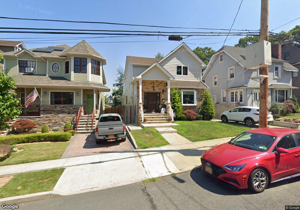 101 Silver Lake Rd, Staten Island, NY 10301 - photo 1