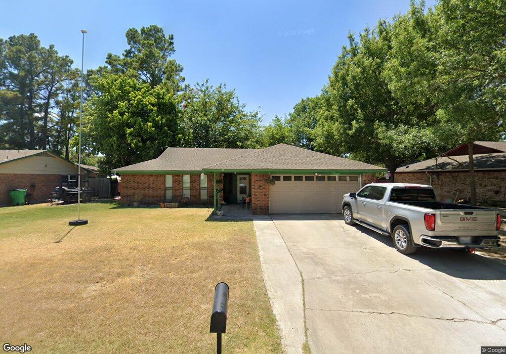 1005 Kent Dr, Gainesville, TX 76240 - photo 1