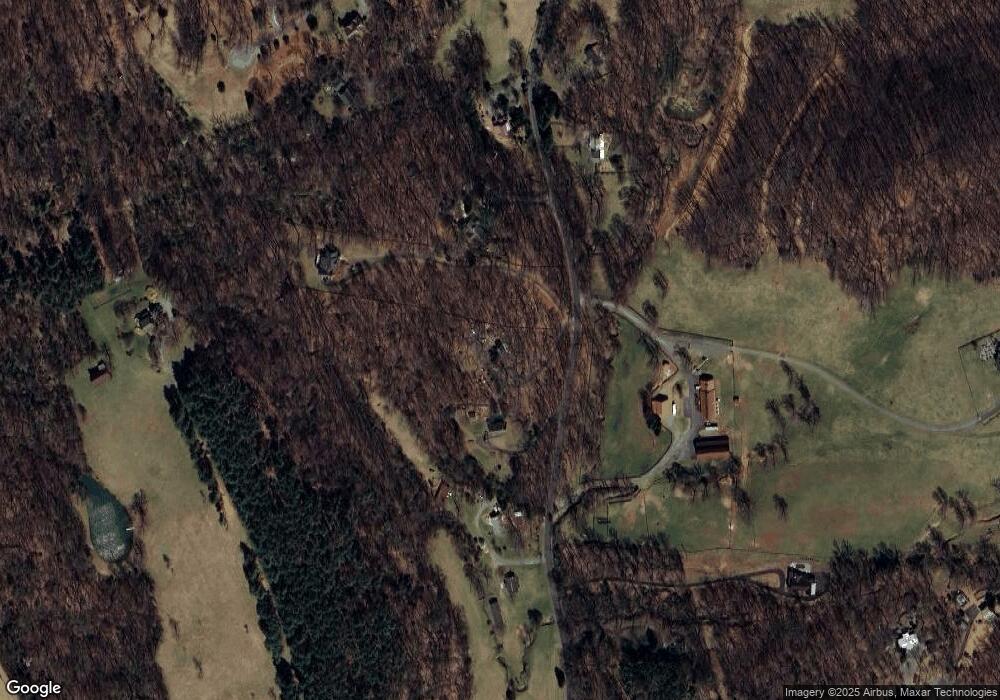 1026 Taylors Gap Rd, Charlottesville, VA 22903 - photo 1