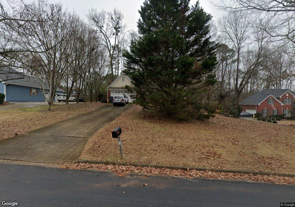 875 Oaklen View Dr, Sugar Hill, GA 30518 - photo 1