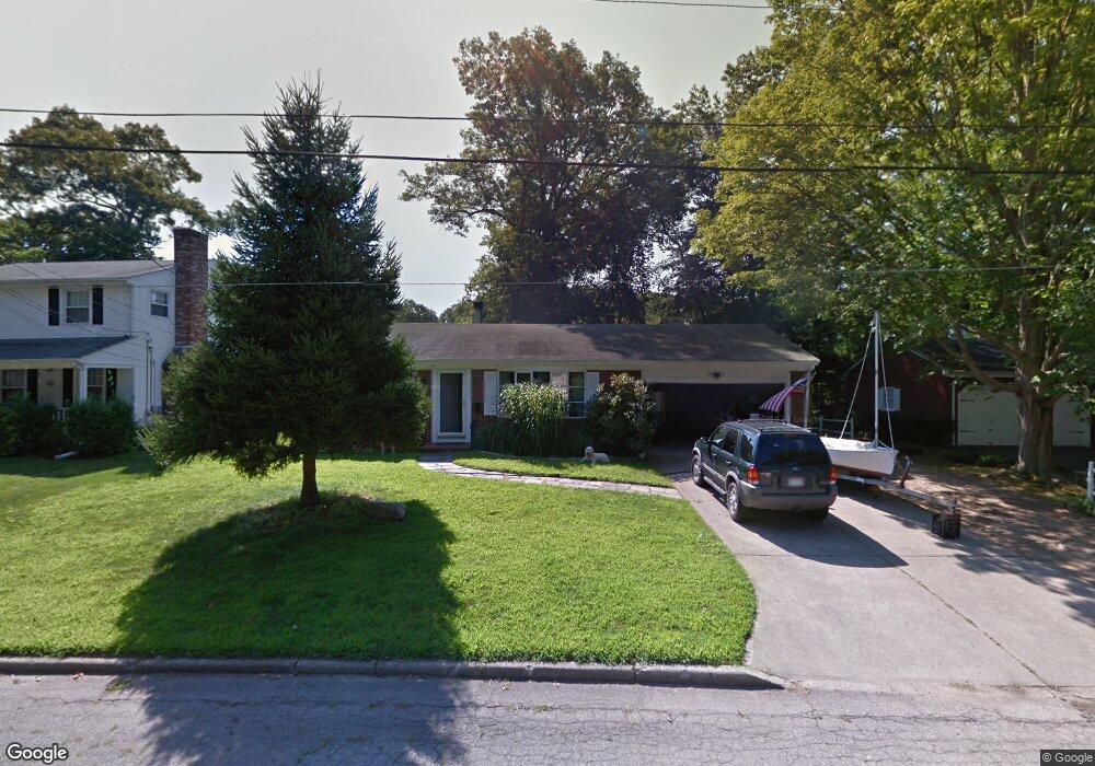 70 Monmouth Dr, Riverside, RI 02915 - photo 1