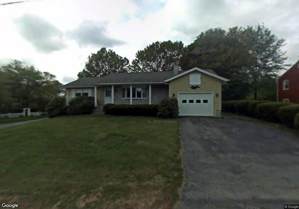 661 Methuen St, Dracut, MA 01826 - photo 1