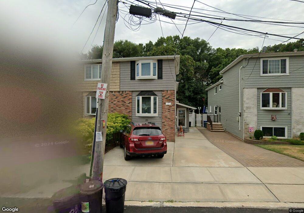 25 Clove Way unit Clove rd, Staten Island, NY 10301 - photo 1