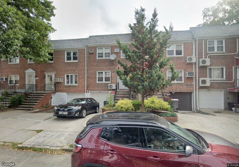 6919 198th St, Fresh Meadows, NY 11365 - photo 1