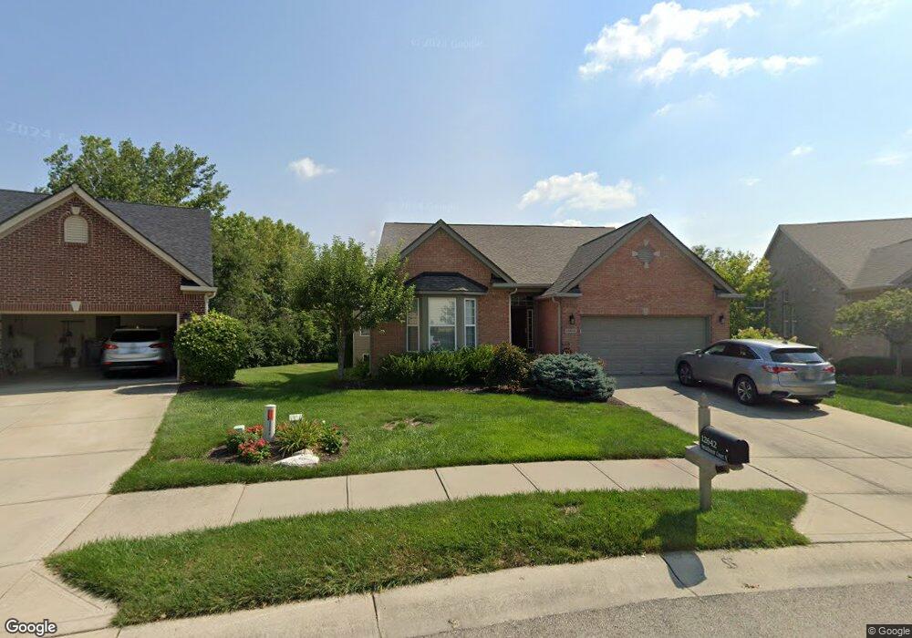 12642 Broadmoor Ct N, Fishers, IN 46037 - photo 1