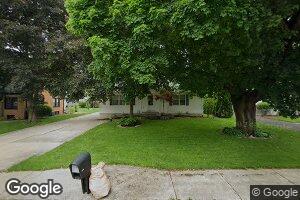 34 Garfield St, Oswego, IL 60543